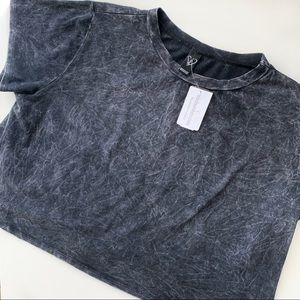 NWT Windsor Distressed Cropped T-shirt